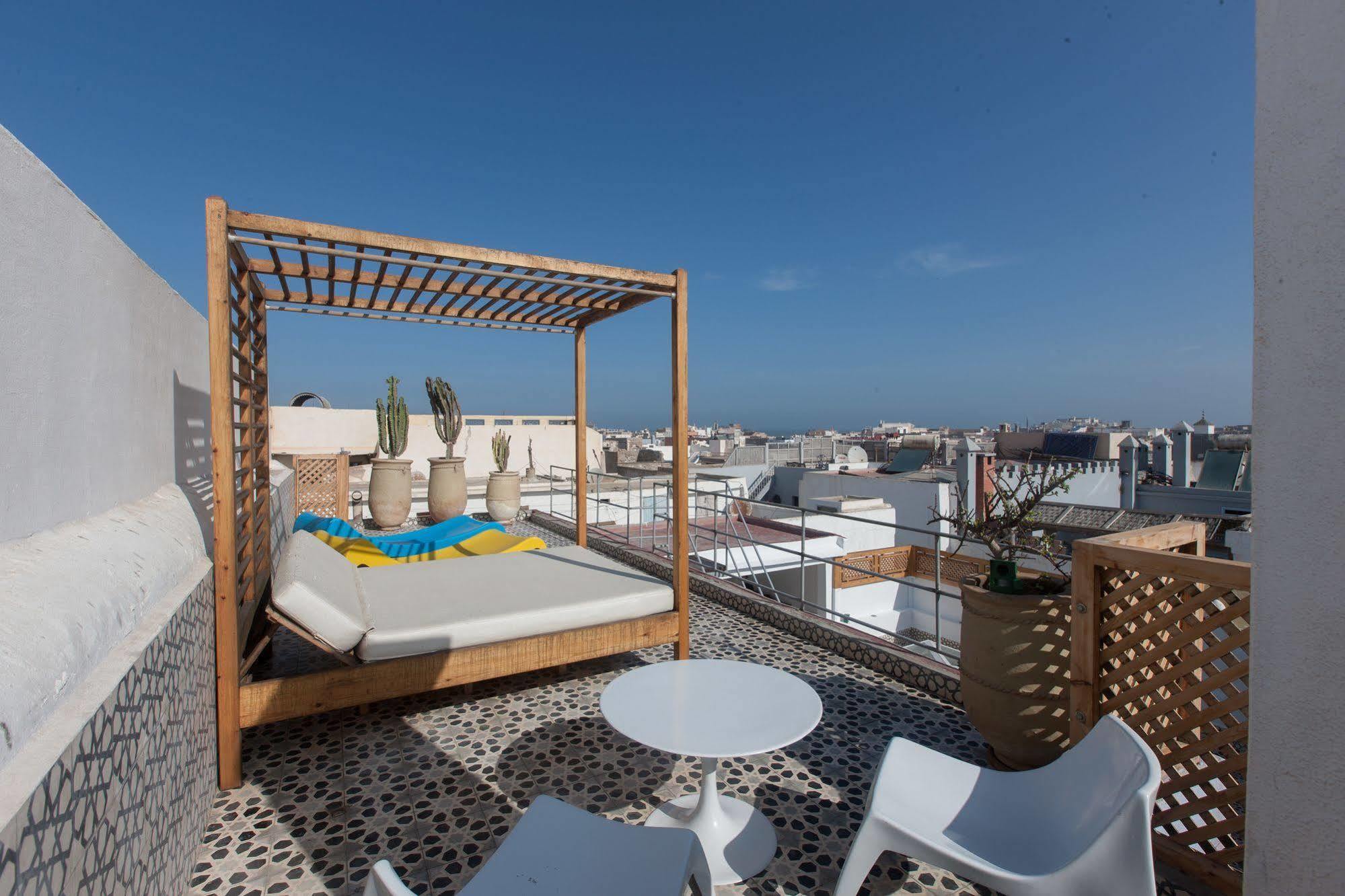 Emotion Riad 3*
